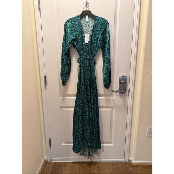 Kivari Acacia Long Sleeve Maxi Dress- Blue Ditzy Spring summer Dress size 4 NWT - Picture 5 of 8